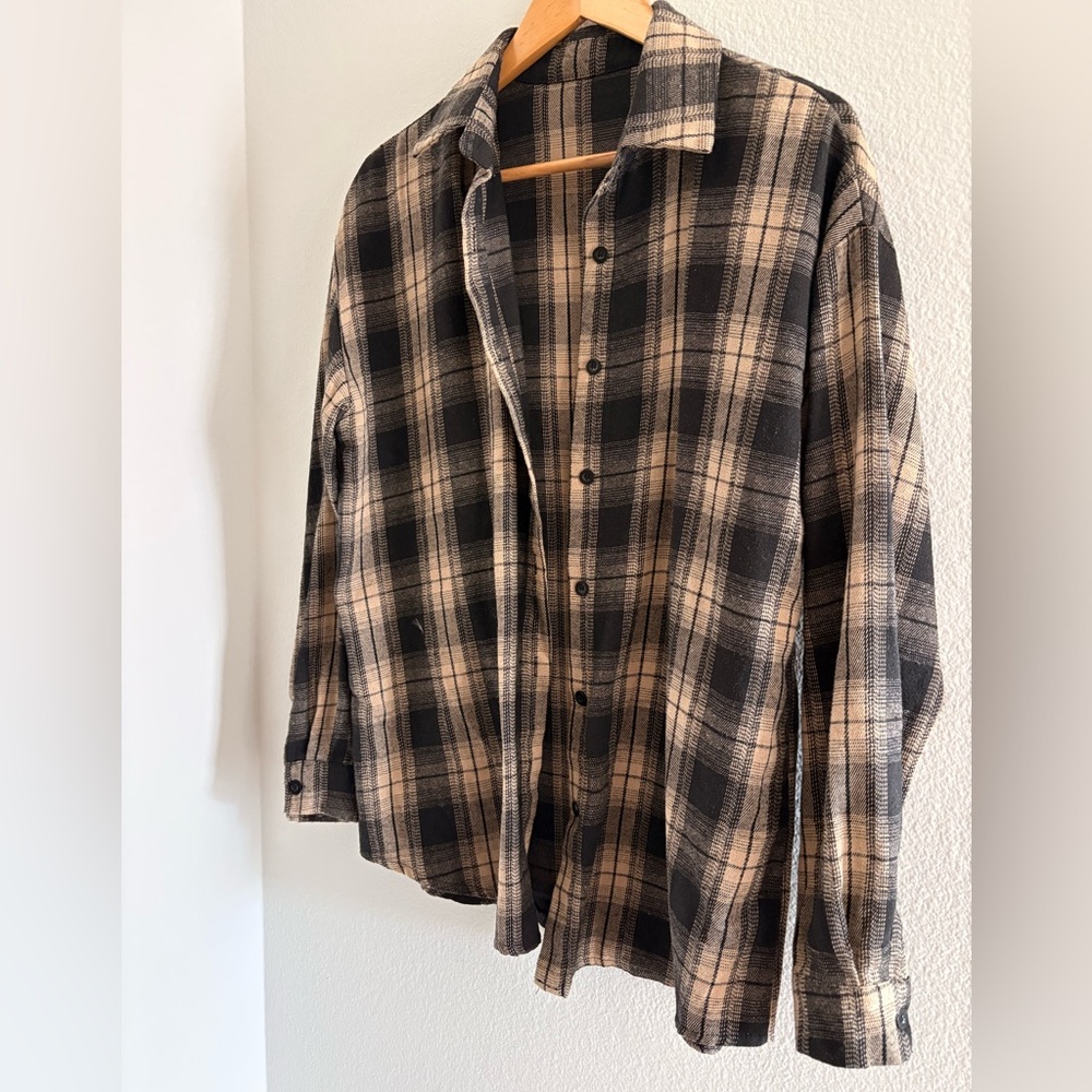 Plaid Button-Up Shirt in Black and Tan